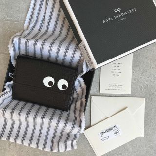 アニヤハインドマーチ(ANYA HINDMARCH)の【新品未使用】アニヤハインドマーチ Eyes 折り財布 ミニウォレット　黒　(財布)