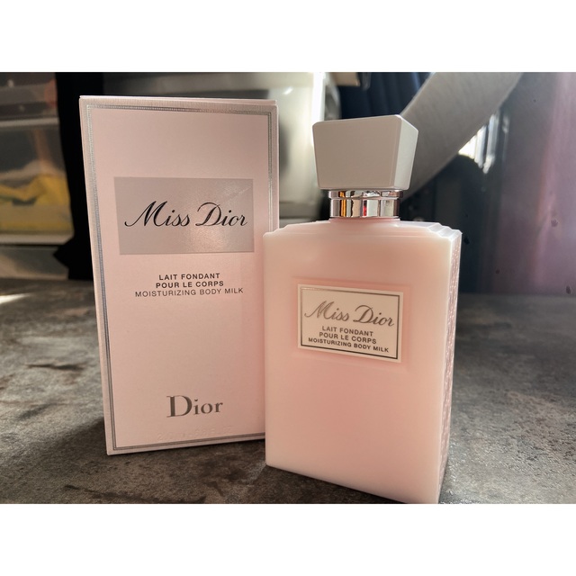 Dior(ディオール)の新品未使用　DIORミスディオール　ボディクリーム コスメ/美容のボディケア(ボディローション/ミルク)の商品写真