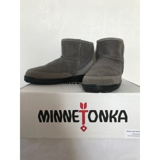 ミネトンカ(Minnetonka)の新品 ミネトンカ ムートンベリーショート丈ブーツ グレー(ブーツ)