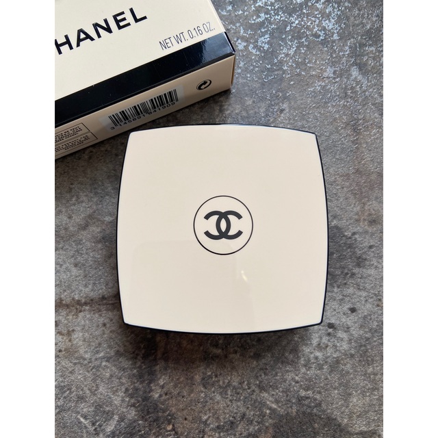 CHANEL(シャネル)のCHANELレベージュパレットルガール　テンダー コスメ/美容のベースメイク/化粧品(アイシャドウ)の商品写真