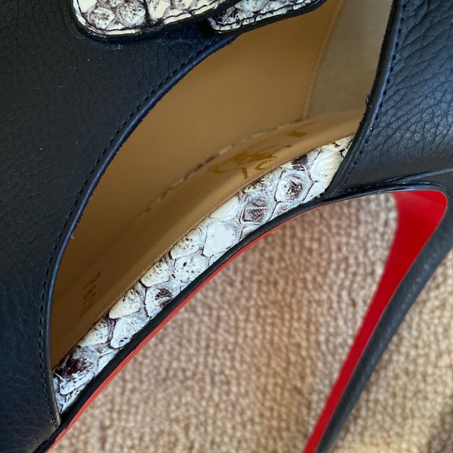 Christian Louboutin(クリスチャンルブタン)のクリスチャンルブタン　38 新品 レディースの靴/シューズ(ブーツ)の商品写真