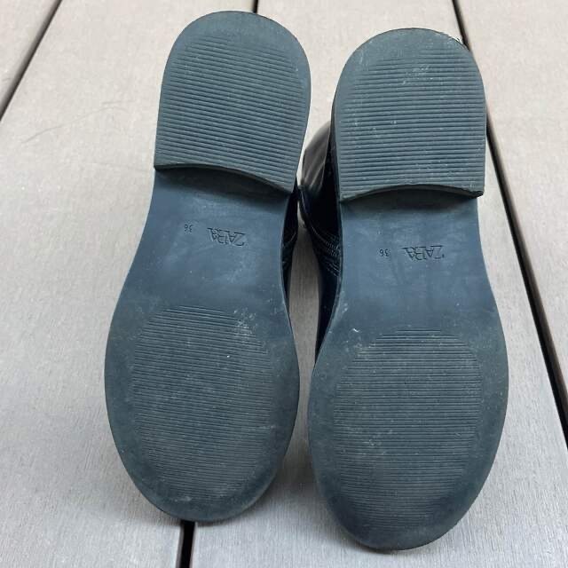 ZARA KIDS(ザラキッズ)のZARAスタッズサイドゴアブーツ　23センチ レディースの靴/シューズ(ブーツ)の商品写真