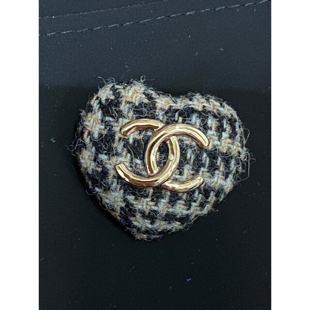 売り切れ、CHANEL シャネル　ハート　ツイード　ブローチ　ココマーク