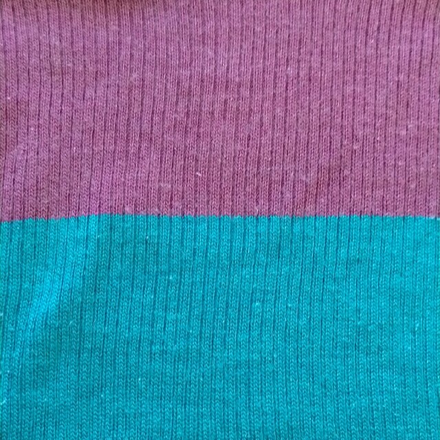 紫タートルネック レディースのトップス(ニット/セーター)の商品写真