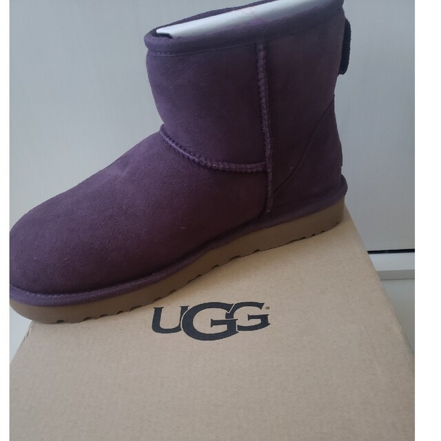 UGG(アグ)のUGG　ムートンブーツミニ　パープル メンズの靴/シューズ(ブーツ)の商品写真