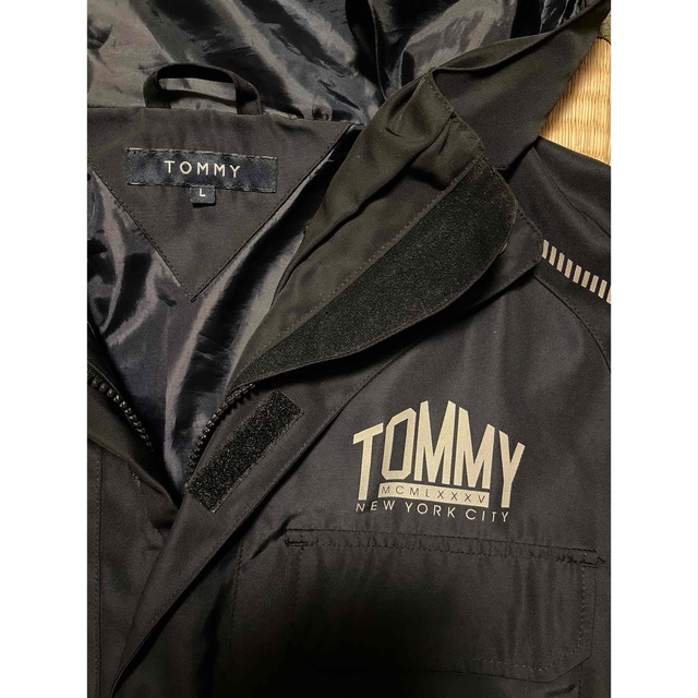 TOMMY HILFIGER(トミーヒルフィガー)の【美品】トミーヒルフィガー ミニタリージャケット黒　Lサイズ メンズのジャケット/アウター(ミリタリージャケット)の商品写真
