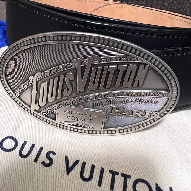 LOUIS VUITTON(ルイヴィトン)のLOUIS VUITTON ルイ・ヴィトン ベルト ブラック 美品 メンズのファッション小物(ベルト)の商品写真