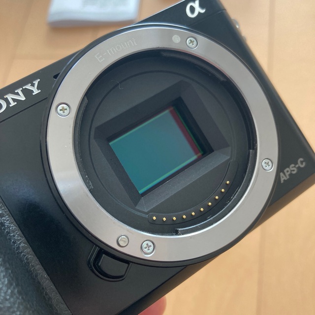 SONY(ソニー)のSONY  a6000 スマホ/家電/カメラのカメラ(ミラーレス一眼)の商品写真