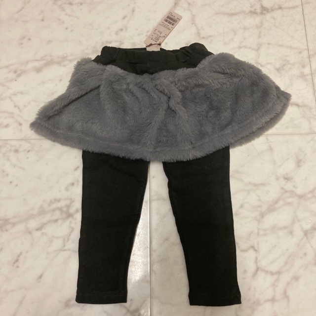 fur fur(ファーファー)の新品☆petit main ファースカート付きレギンス☆90 キッズ/ベビー/マタニティのキッズ服女の子用(90cm~)(パンツ/スパッツ)の商品写真