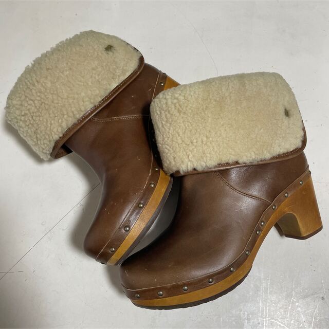 美品　UGG ムートンブーツ