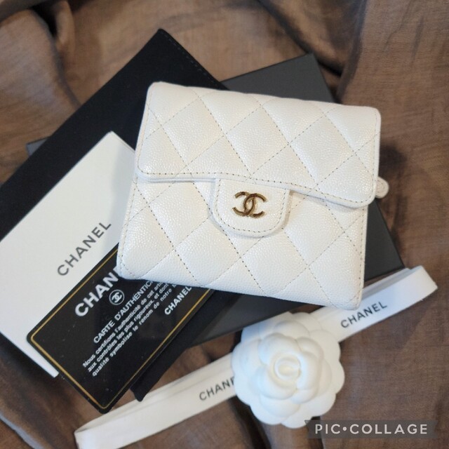 CHANEL 31番台 超美品 キャビアスキン マトラッセ コンパクトウォレット