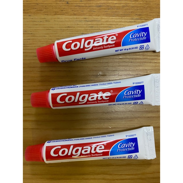 colgate  10g 3本 ホワイトニング　歯磨き粉 コスメ/美容のオーラルケア(歯磨き粉)の商品写真