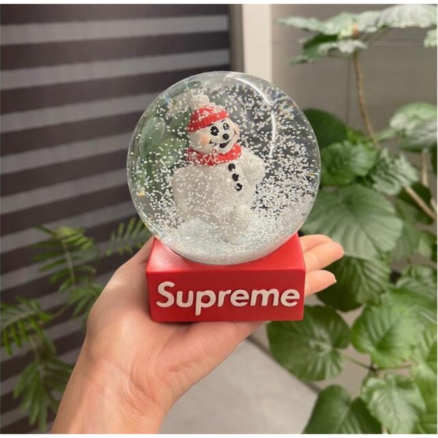 メンズSupreme スノードーム　Snowman クリスマス　ステッカー付き