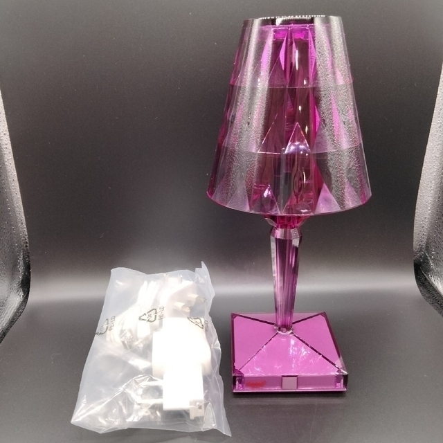 kartell - kartell ピンク カルテル バッテリー 充電式 元箱付き