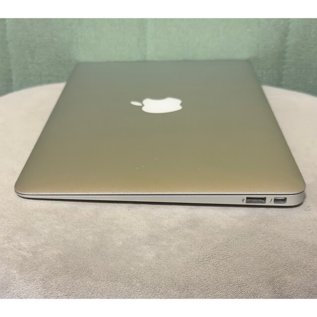 Mac (Apple)(マック)のMacBook air 11 inch i5 4GB 128GB Mid2013 スマホ/家電/カメラのPC/タブレット(ノートPC)の商品写真