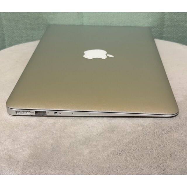 Mac (Apple)(マック)のMacBook air 11 inch i5 4GB 128GB Mid2013 スマホ/家電/カメラのPC/タブレット(ノートPC)の商品写真