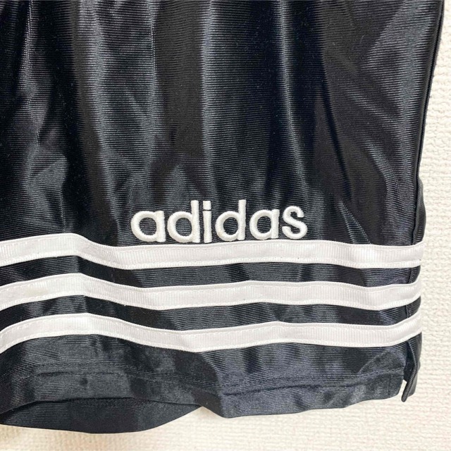 adidas(アディダス)の90s adidas ショートパンツ メンズL 黒 白 3ライン ロゴ メンズのパンツ(ショートパンツ)の商品写真