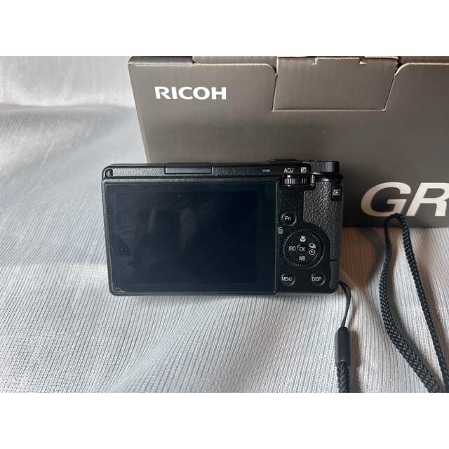 RICOH(リコー)のRICOH リコー GRⅢ SDカード付き スマホ/家電/カメラのカメラ(コンパクトデジタルカメラ)の商品写真