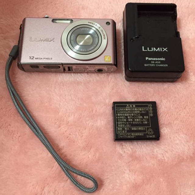 Panasonic(パナソニック)のLUMIX Panasonic デジカメ❤︎DMC-FX40 スマホ/家電/カメラのカメラ(コンパクトデジタルカメラ)の商品写真