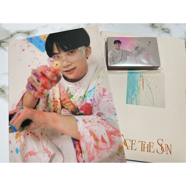 SEVENTEEN(セブンティーン)のSEVENTEEN ジョンハンFace the Sun carat盤 バインダー エンタメ/ホビーのCD(K-POP/アジア)の商品写真