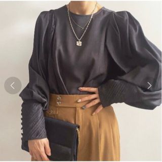 アメリヴィンテージ(Ameri VINTAGE)の美品　Ameri vintage  レースカフスブラウス(シャツ/ブラウス(長袖/七分))