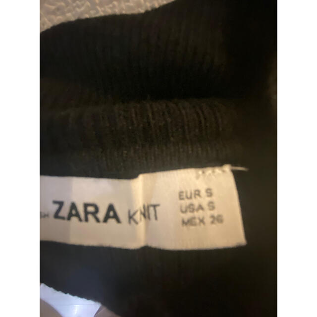 ZARA(ザラ)のZARA ゴールドボタン付き黒ニット レディースのトップス(ニット/セーター)の商品写真