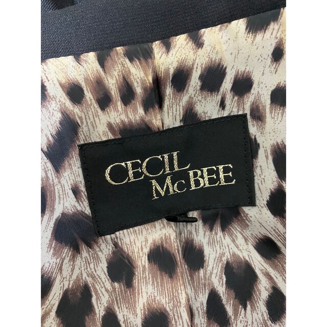 CECIL McBEE(セシルマクビー)の【送料込】ｾｼﾙﾏｸﾋﾞｰCECILMcBEE裏地ﾋｮｳ柄 ﾃｰﾗｰｼﾞｬｹｯﾄ レディースのジャケット/アウター(テーラードジャケット)の商品写真