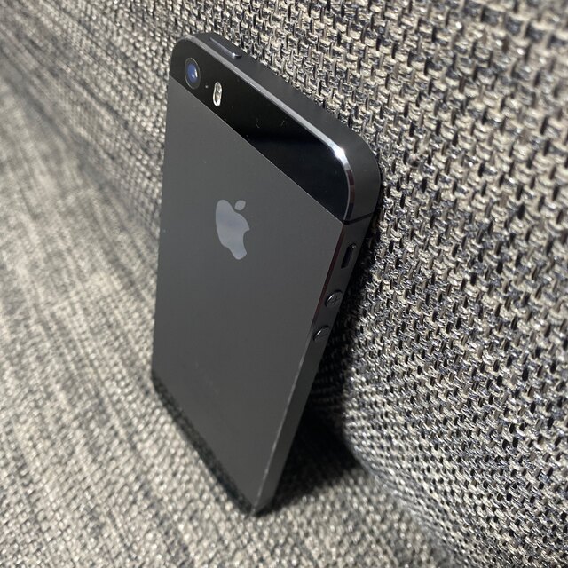 Apple(アップル)のiPhone5s 16GB 送料込み スマホ/家電/カメラのスマートフォン/携帯電話(スマートフォン本体)の商品写真