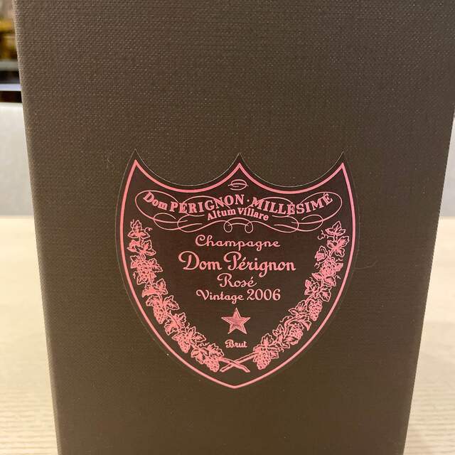 Dom Pérignon(ドンペリニヨン)のDom prignon Rose ドンペリニヨン ロゼ ビンテージ 2006 食品/飲料/酒の酒(シャンパン/スパークリングワイン)の商品写真