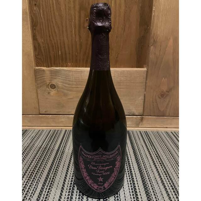 Dom Pérignon(ドンペリニヨン)のDom prignon Rose ドンペリニヨン ロゼ ビンテージ 2006 食品/飲料/酒の酒(シャンパン/スパークリングワイン)の商品写真