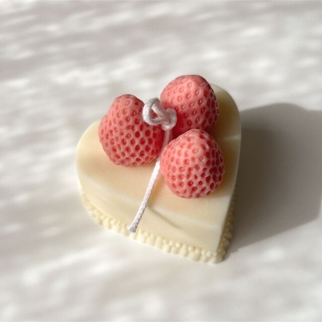🏷 heart lace cake candle | yellow ハンドメイドのインテリア/家具(アロマ/キャンドル)の商品写真
