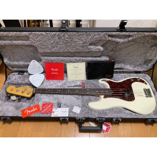 フェンダー(Fender)のかるひ様専用　American Professional Ⅱ PB(エレキベース)