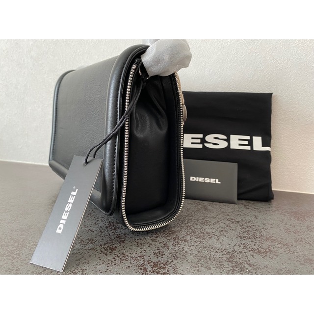 DIESEL - 【新品、未使用、タグ付き】DIESEL レザー ショルダーバッグ 
