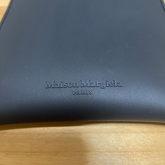 Maison Martin Margiela(マルタンマルジェラ)のMaison Margiela マルジェラ ドキュメントホルダー フォンケース レディースのバッグ(ショルダーバッグ)の商品写真