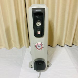 デロンギ(DeLonghi)の【美品】デロンギ　DeLonghi H770812EFSN-GY オイルヒーター(オイルヒーター)