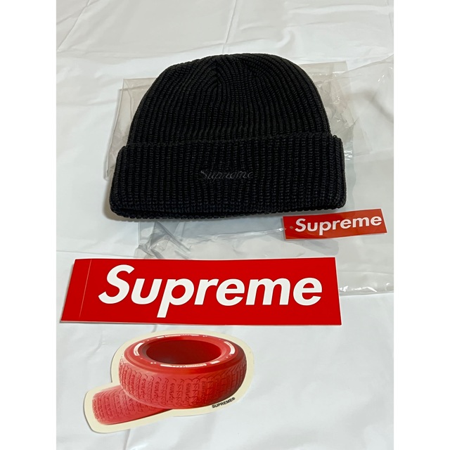 Supreme(シュプリーム)のシュプリーム　ニット帽 メンズの帽子(ニット帽/ビーニー)の商品写真