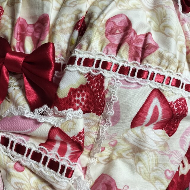 Angelic Pretty(アンジェリックプリティー)の🍓Melty　Berry　Princess🍓　カチューシャ　jsk 　未使用 レディースのワンピース(ひざ丈ワンピース)の商品写真