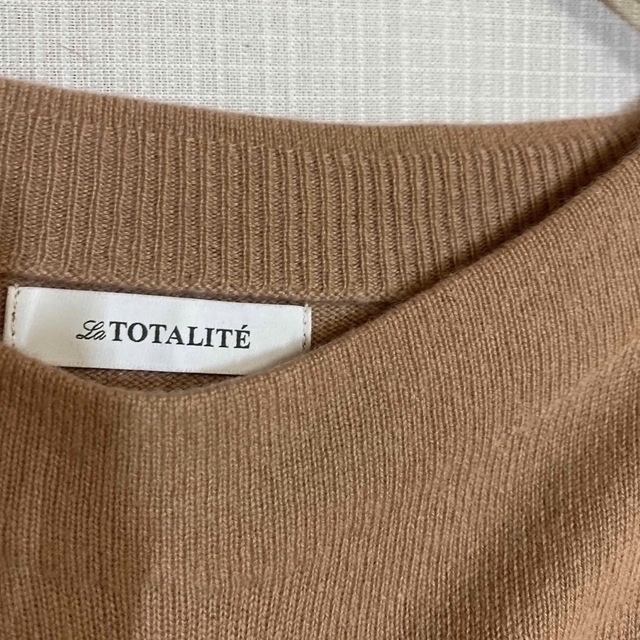 La TOTALITE(ラトータリテ)のLa Totalite  ラ トータリテ　カシミヤボートネックプルオーバー レディースのトップス(ニット/セーター)の商品写真