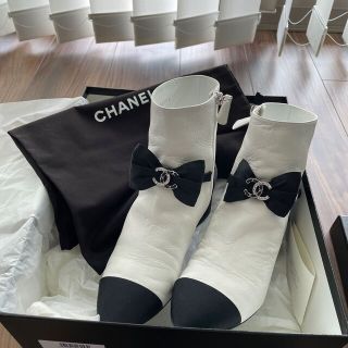 シャネル バイカラー ブーツ(レディース)の通販 53点 | CHANELの