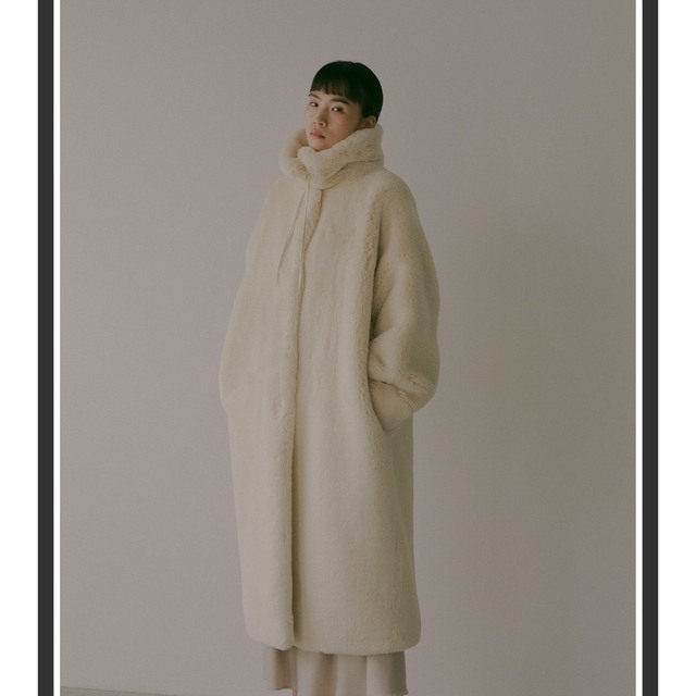 Rex Like Fur Cocoon Coat レディースのジャケット/アウター(ロングコート)の商品写真