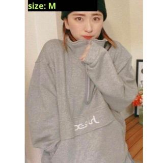 エックスガール(X-girl)の21aw M SWEAT ANORAK  ハーフジップ　アノラック　にこ着用(トレーナー/スウェット)