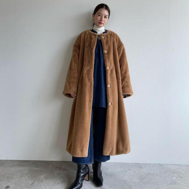 CLANE NO COLLAR LICO FUR COATレディース