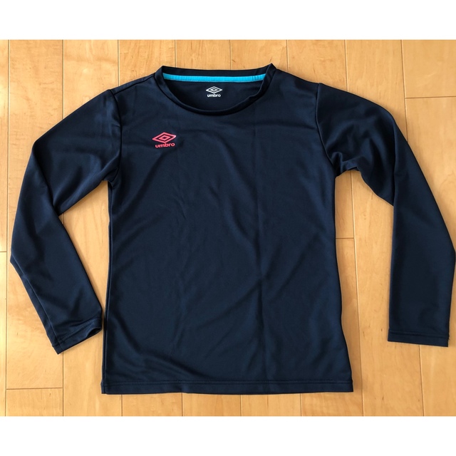 UMBRO(アンブロ)のアンブロumbro長袖　吸汗速乾 UVカットロングTシャツ　M メンズのトップス(Tシャツ/カットソー(七分/長袖))の商品写真