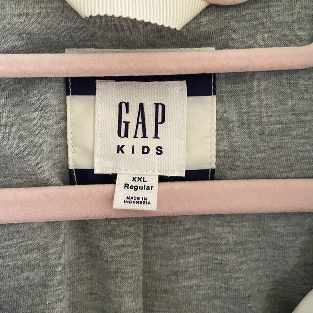 GAP Kids(ギャップキッズ)のGapkids ウィンドブレーカーフード付き　xxl（160） キッズ/ベビー/マタニティのキッズ服女の子用(90cm~)(ジャケット/上着)の商品写真