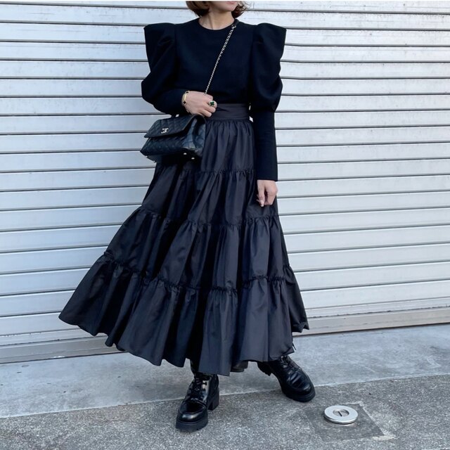 シーニュcygne Manon/ブラック とんがりパフtops | munchercruncher.com