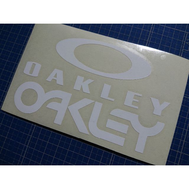 Oakley(オークリー)のカッティングシート加工（白色光沢有り） スポーツ/アウトドアのスノーボード(アクセサリー)の商品写真