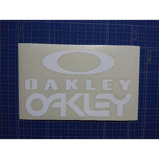 オークリー(Oakley)のカッティングシート加工（白色光沢有り）(アクセサリー)