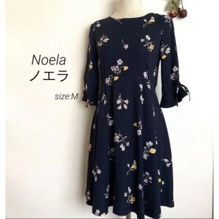 ノエラ(Noela)のNoela ノエラ オリジナルポイントカラーフラワーワンピース ネイビー 紺 M(ひざ丈ワンピース)