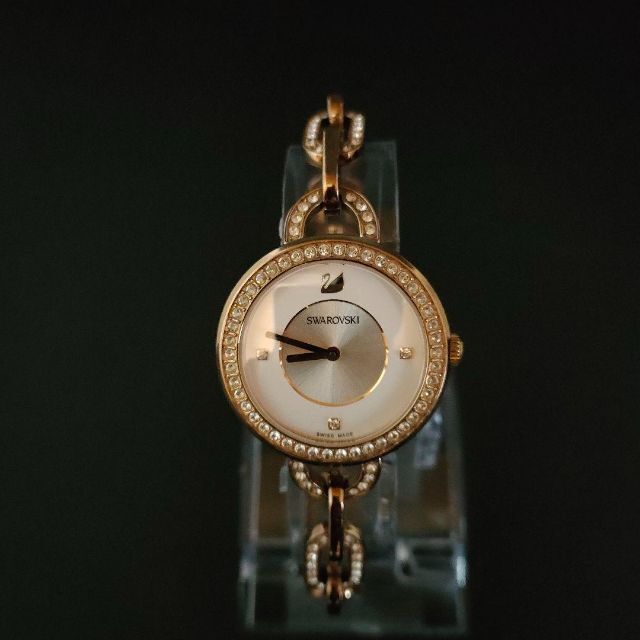SWAROVSKI(スワロフスキー)の【極美品】SWAROVSKI　スワロフスキー　ピンクゴールド　レディース時計 レディースのファッション小物(腕時計)の商品写真
