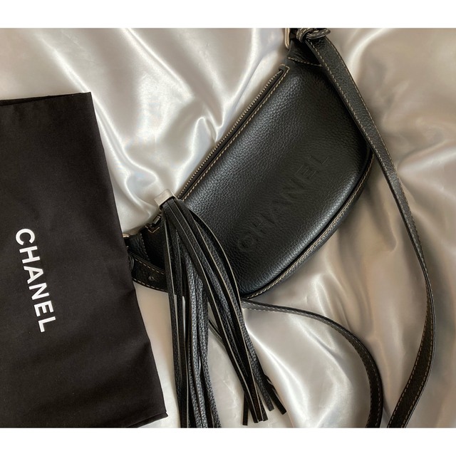 CHANEL(シャネル)のポッポ様専用　シャネル　CHANEL 　フリンジ ショルダーバッグ  レディースのバッグ(ショルダーバッグ)の商品写真